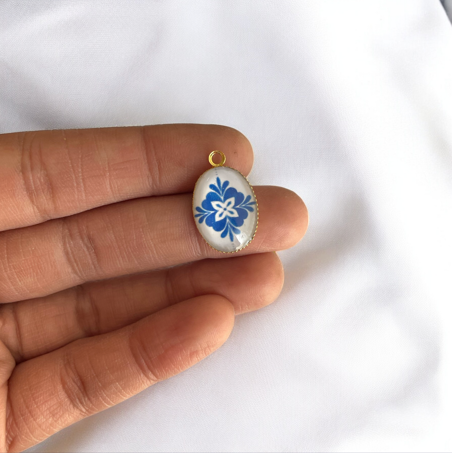 GP03 - Blue Motif Ceramic Inspired Design Pendant / Charm (1pc)