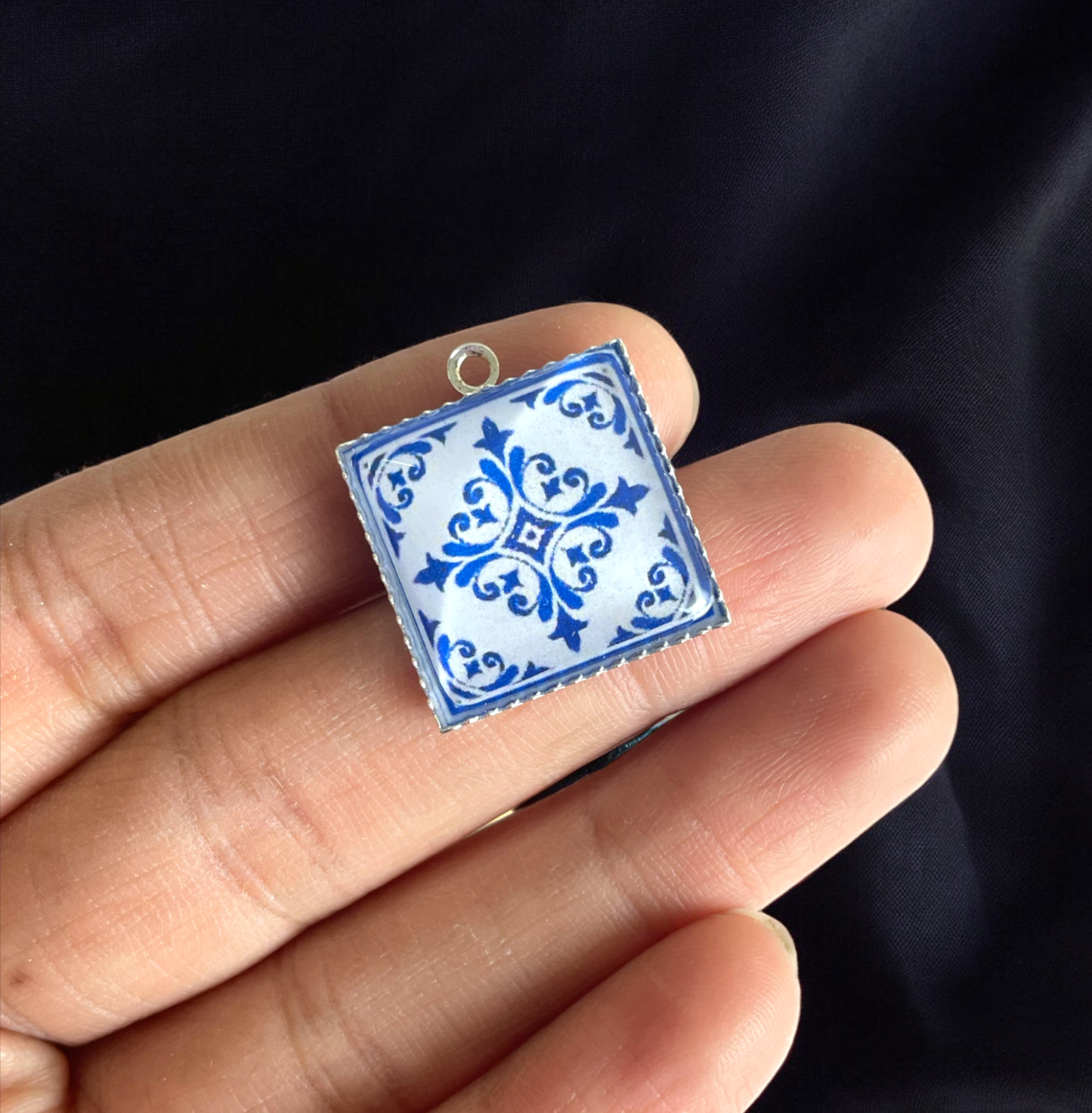 GP23 - Blue Motif Charm (1pc) (Silver Base)